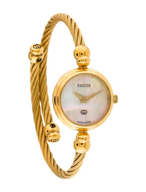 ladies Gucci bracelet watch